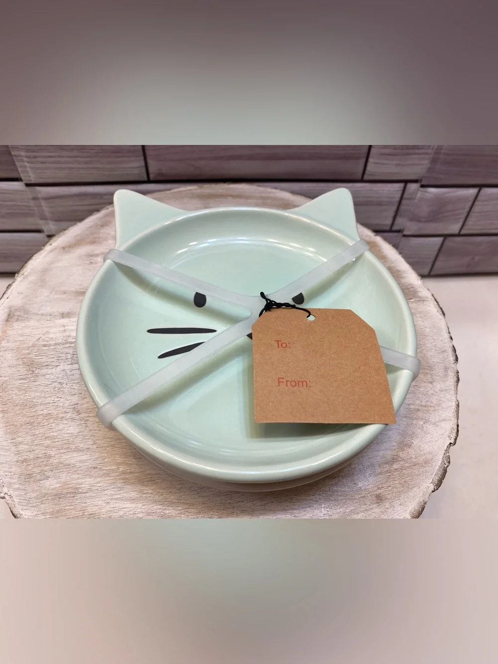 Signature Pet🐱 🐱 Cute cat face dish Mint Green & White 5.5” set of 2 NWT